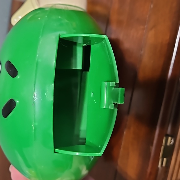Rare Vintage M&M, Green Waving Large Candy Dispenser, 1992 8.75” - Picture 9 of 10
